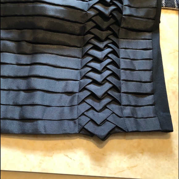 Pencil Skirt with Intricate Design - Picture 4 of 11